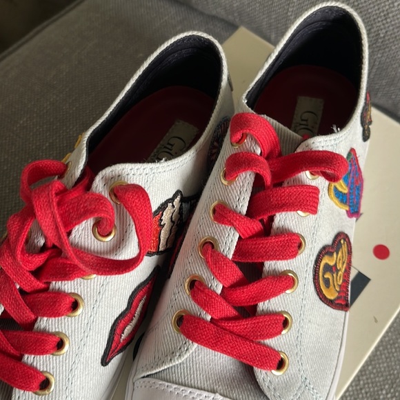 Tommy Hilfiger x Gigi Hadid Running Shoes - Picture 3 of 4